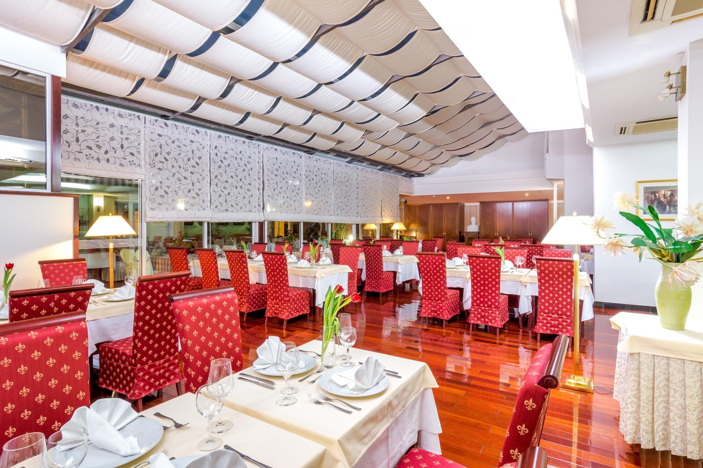Palazzo President Hotel สปลิท ภายนอก รูปภาพ